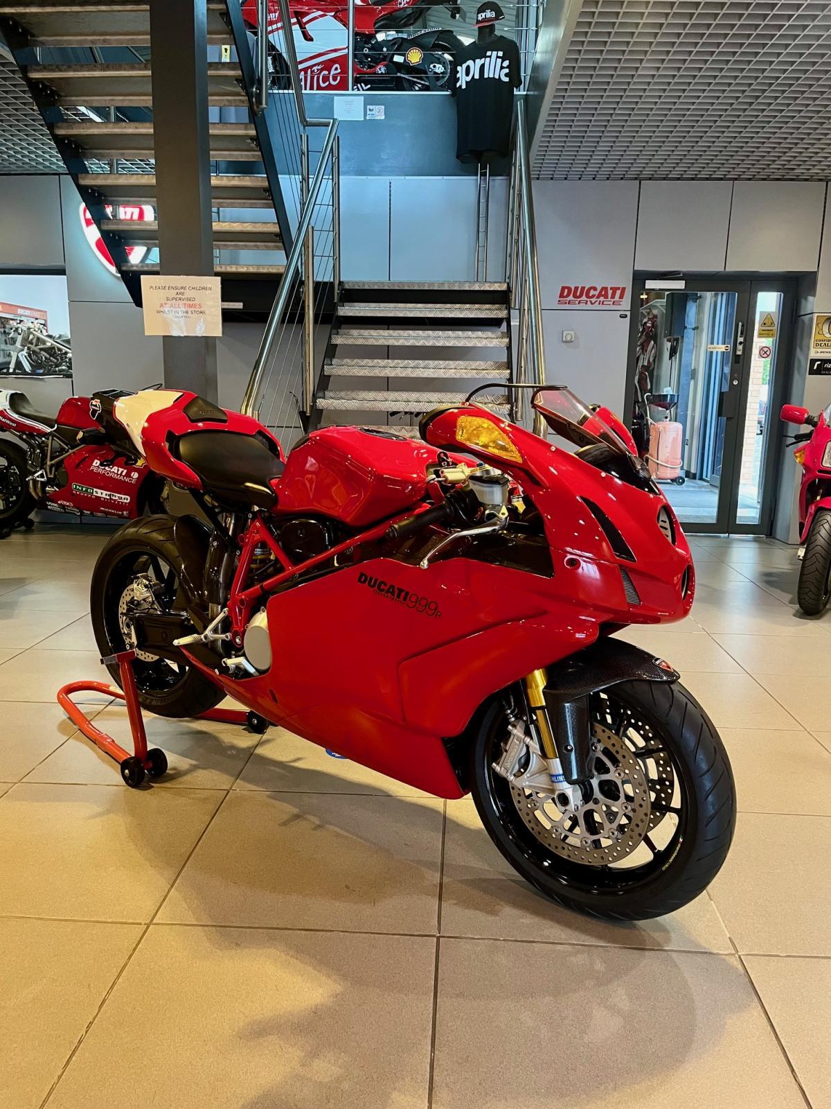 DUCATI 999R
