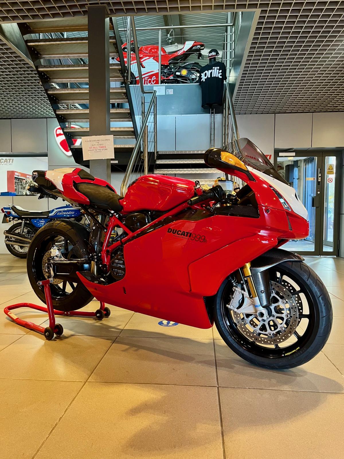 DUCATI 999R